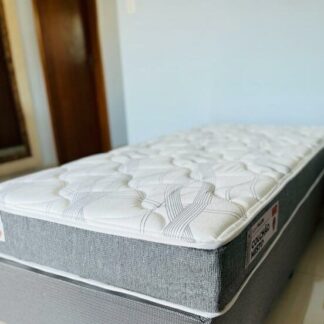 Colchão Super Falcon 88x188x20 100% Espuma 150Kg Plumatex