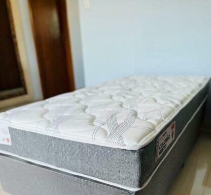 Colchão Super Falcon 88x188x20 100% Espuma 150Kg Plumatex