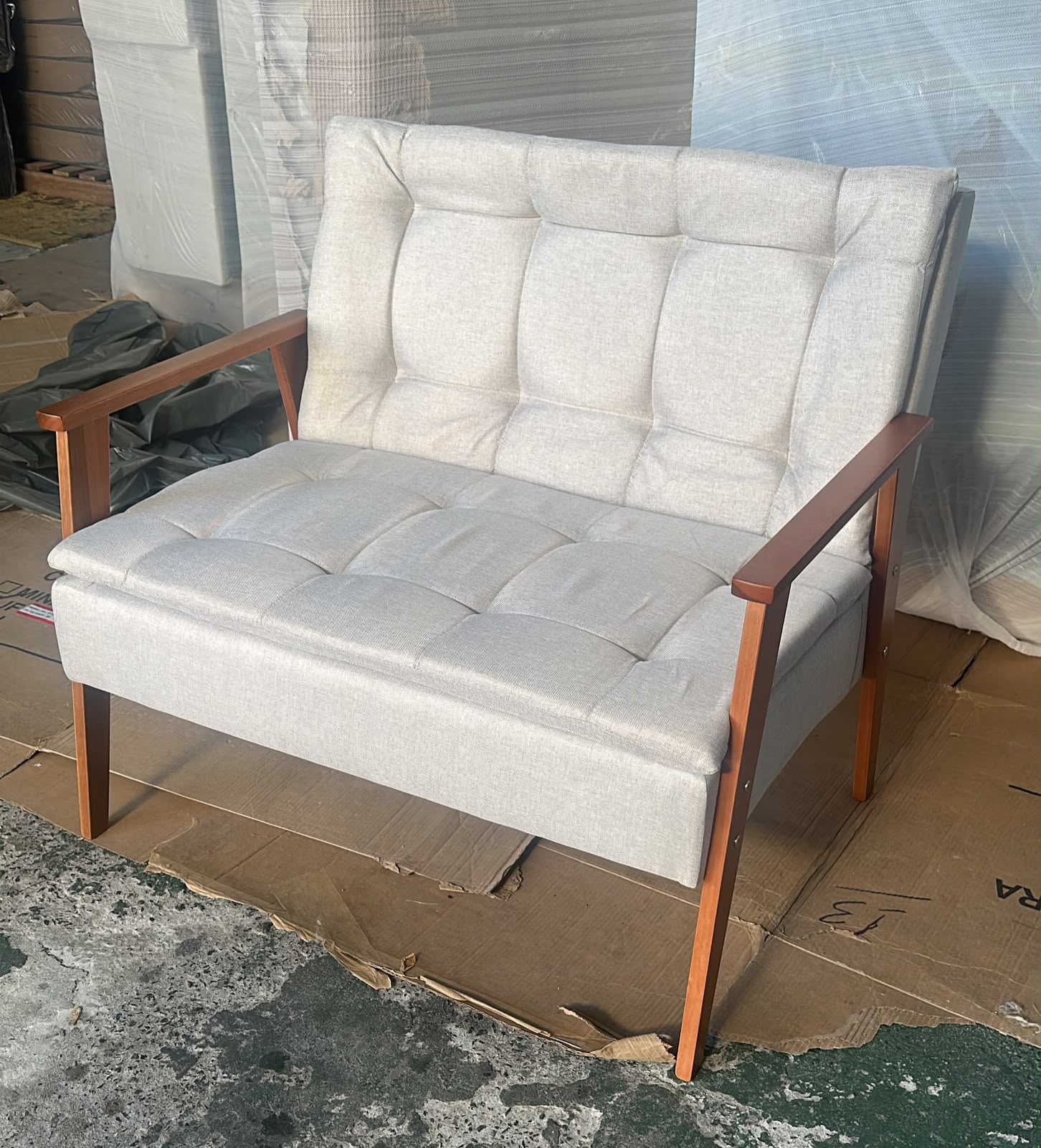 Poltrona Namoradeira Az 2 Lugares Largura 95cm Cor Bege Linho 167 - Imagem 3